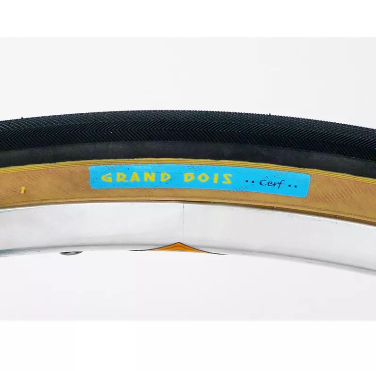 Pneu Cerf Bleu Extralight 700x26C