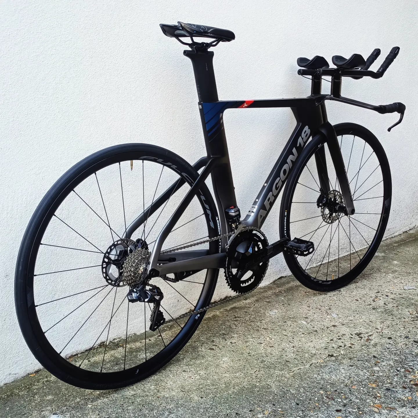 Argon 18 E-118 +Tri CLM Ultegra Di2