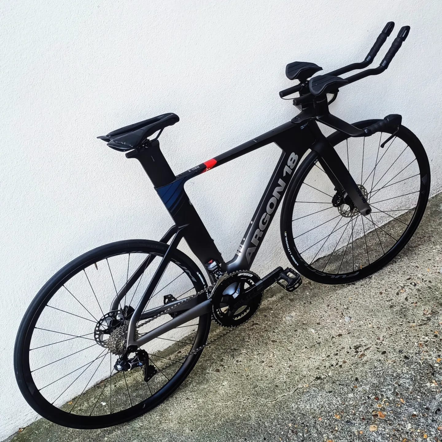 Argon 18 E-118 +Tri CLM Ultegra Di2