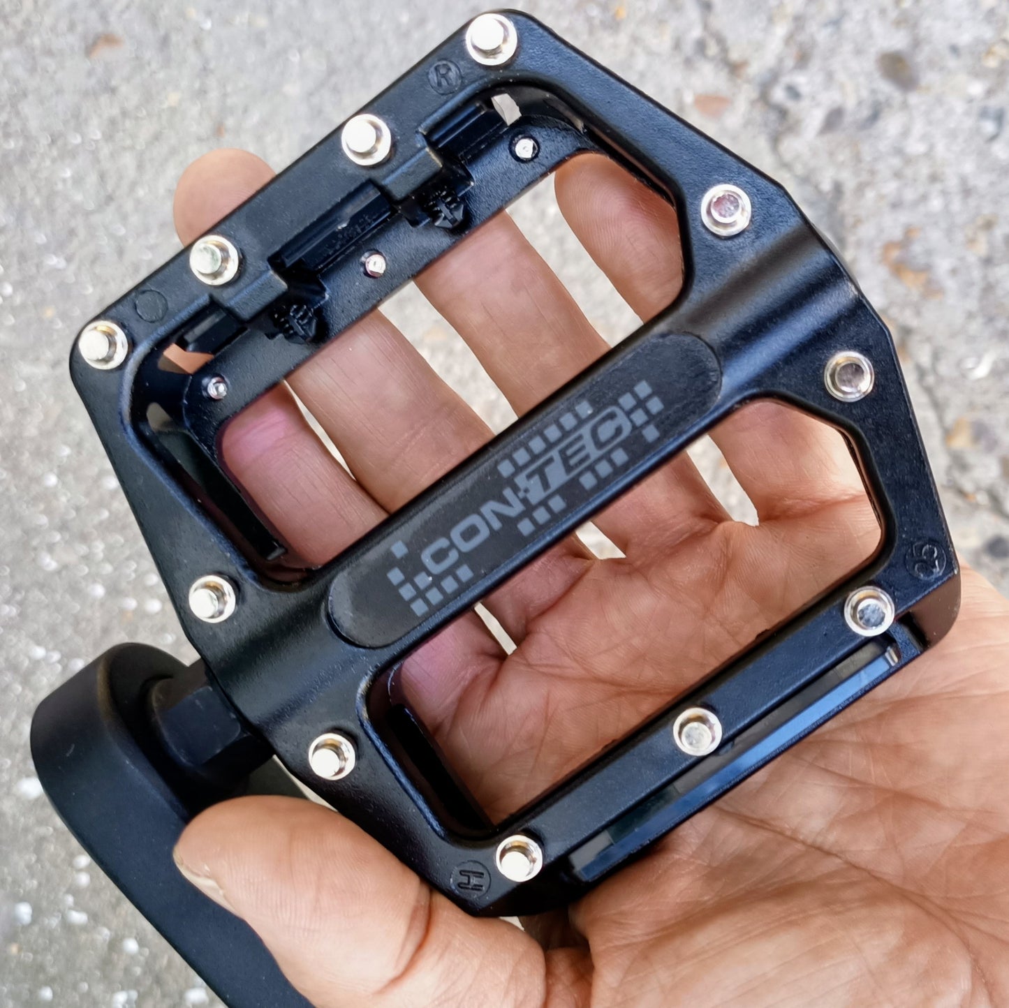Contoura Fe-13 - Randonneuse entièrement configurable