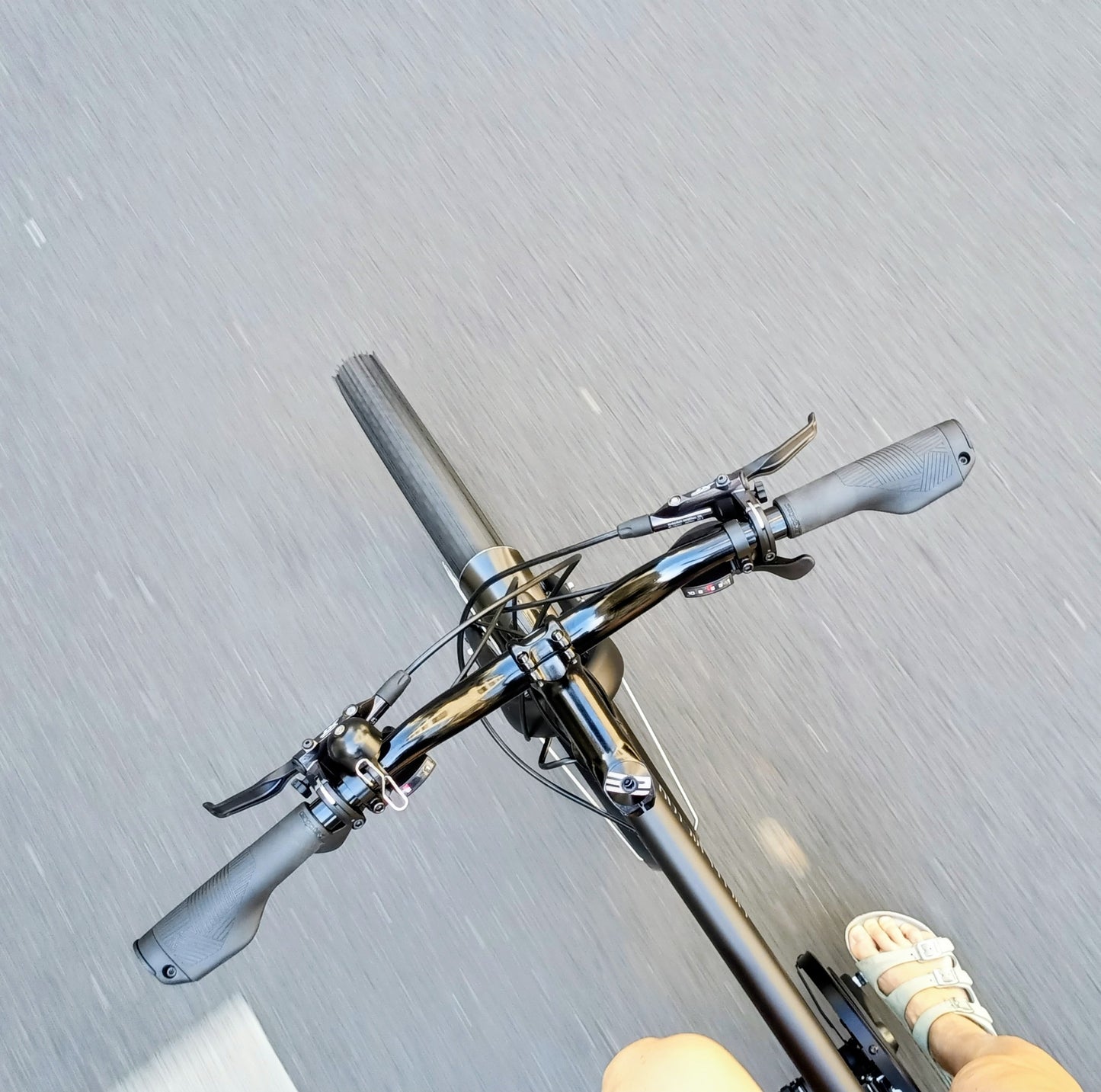 Contoura Fe-9 — Vélo touring entièrement personnalisable