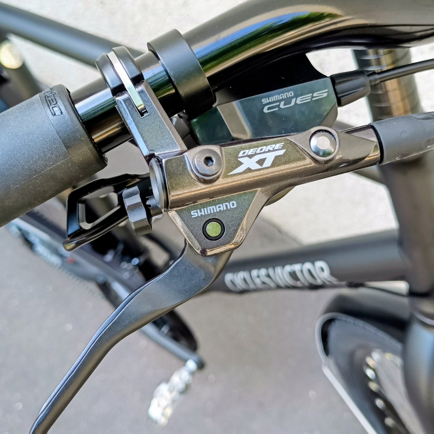 Contoura Fe-9 — Vélo touring entièrement personnalisable