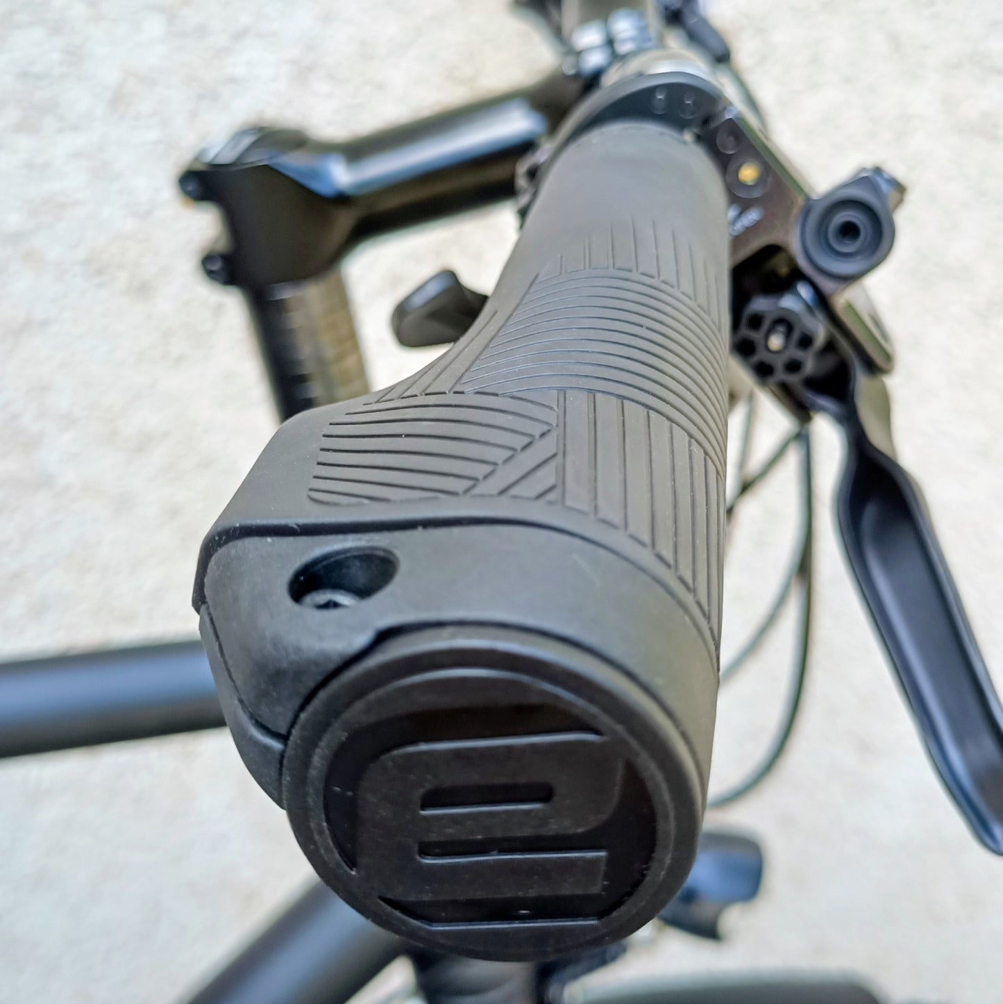Contoura Fe-9 — Vélo touring entièrement personnalisable