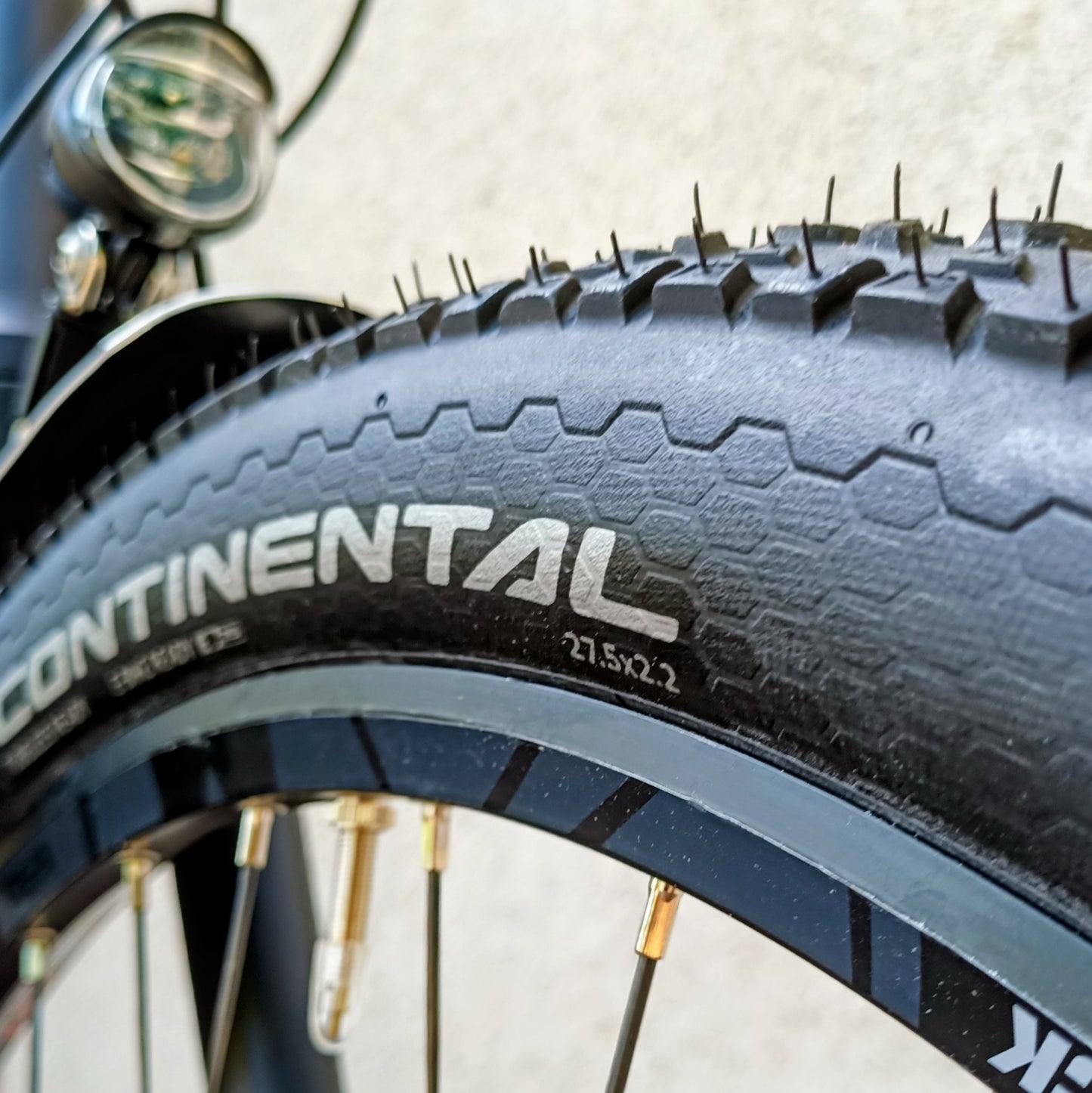 Contoura Fe-9 — Vélo touring entièrement personnalisable