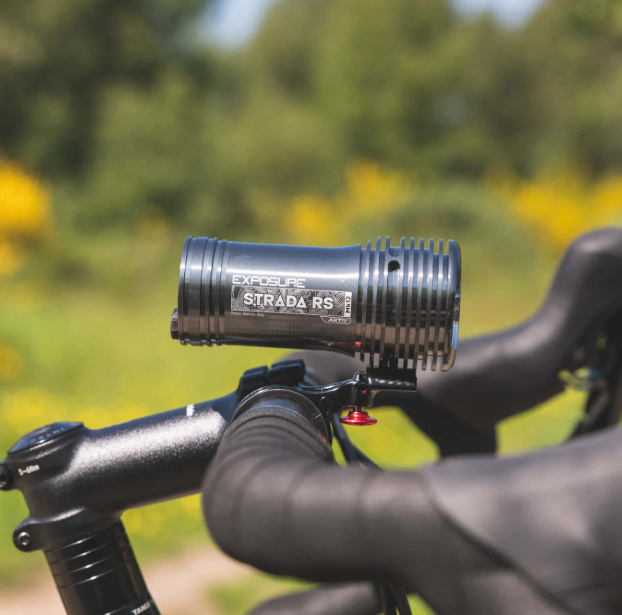 Strada MK12 Road Sport AKTiv - Éclairage vélo route intelligent 1450 lumens