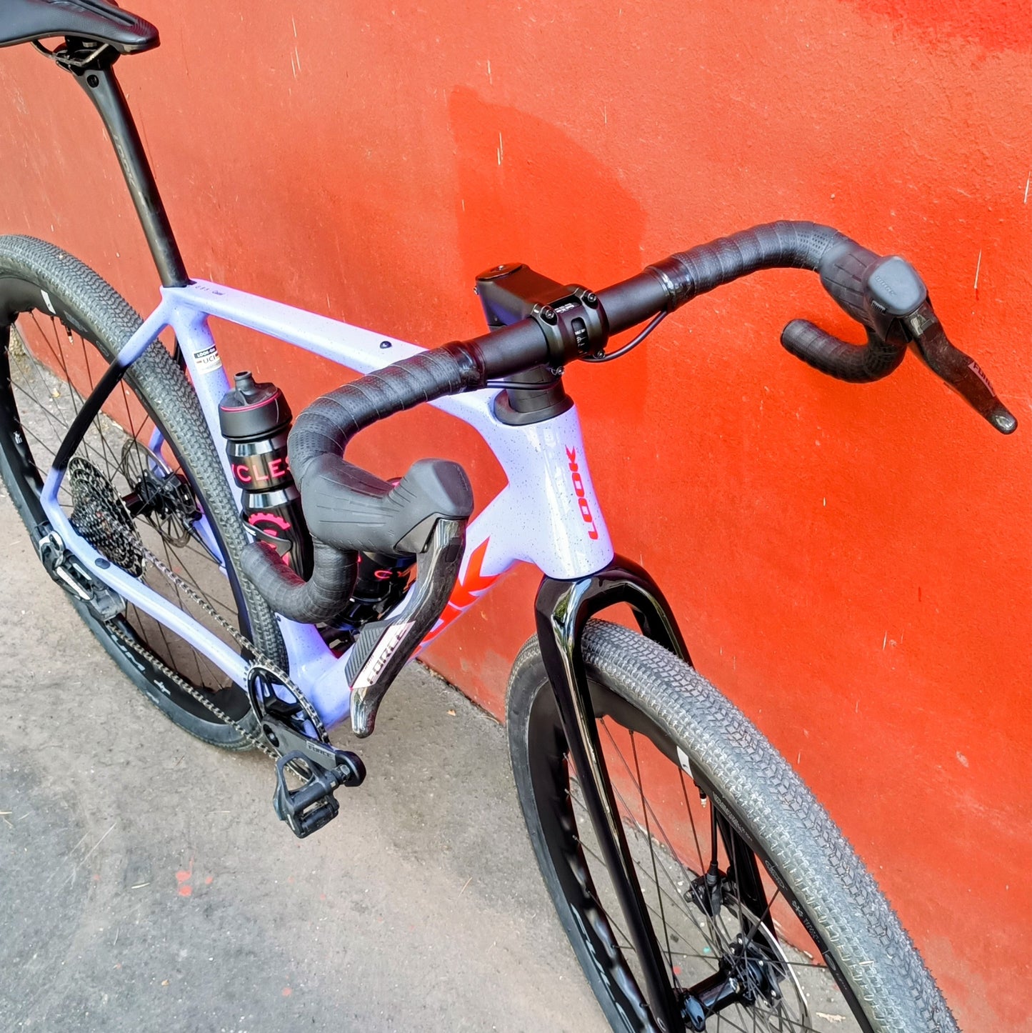 LOOK G85 Cezal Force 1x13 / Fulcrum Soniq Carbon – Speckled Purple Neon Orange