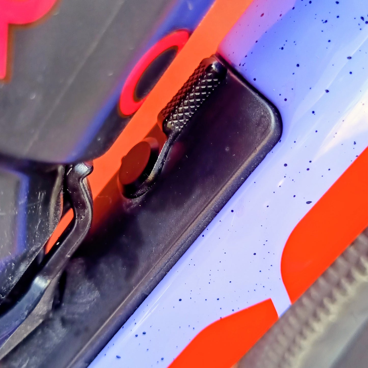 LOOK G85 Cezal Force 1x13 / Fulcrum Soniq Carbon – Speckled Purple Neon Orange