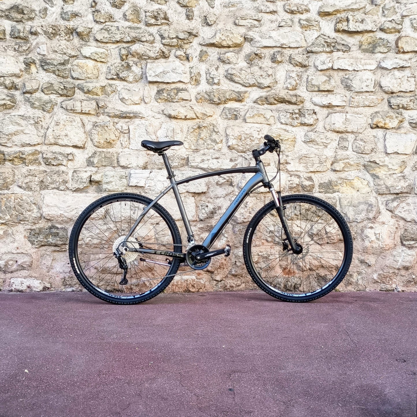 Montana X-Cross - dispo sur demande