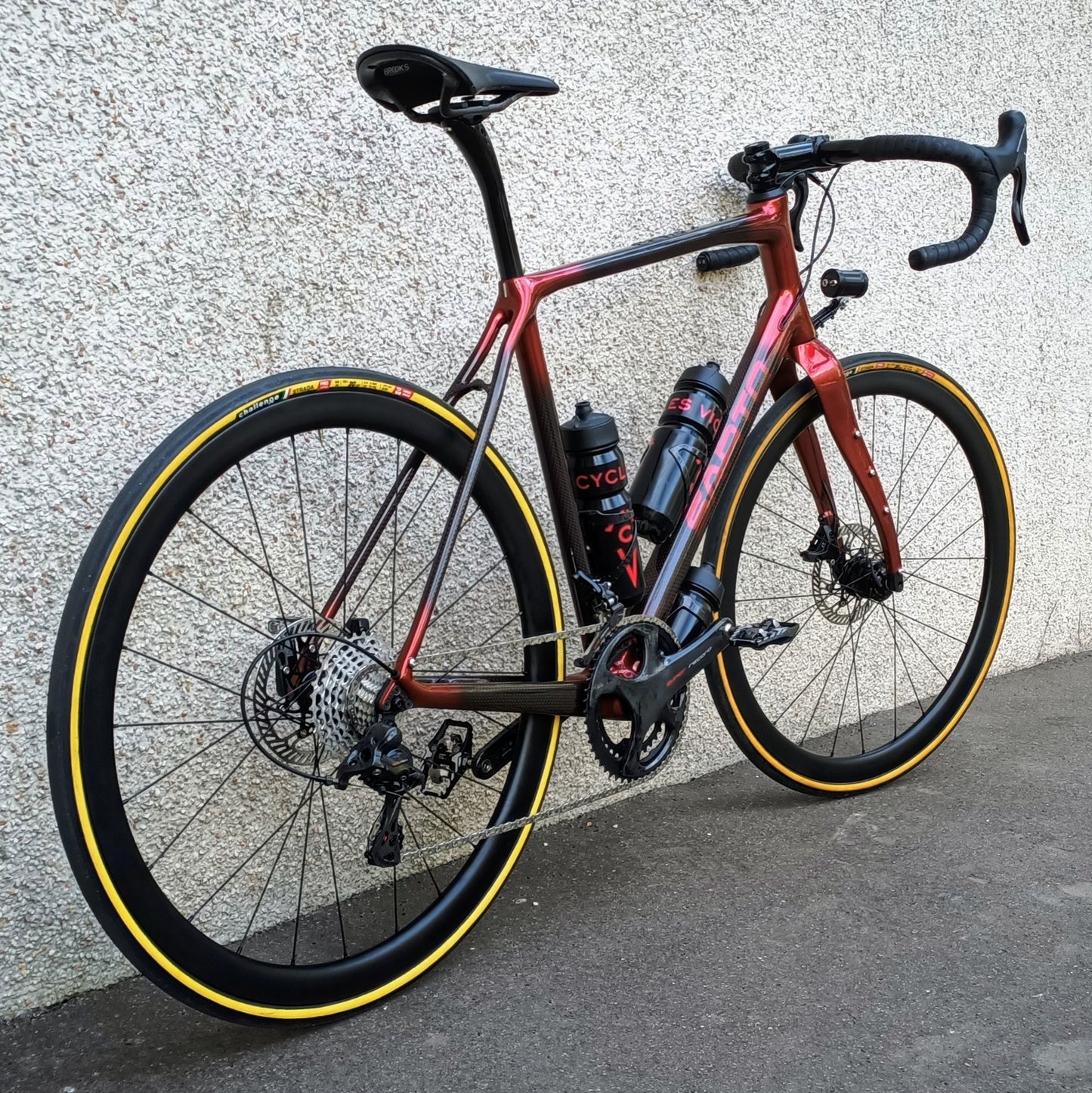Sarto Seta Gravel tri-composite Classified (rouge/carbone)