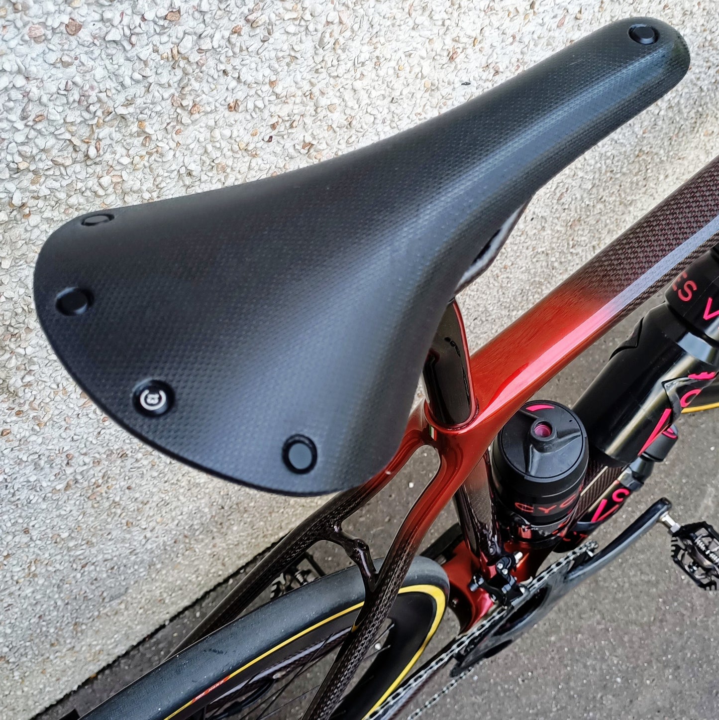 Sarto Seta Gravel tri-composite Classified (rouge/carbone)