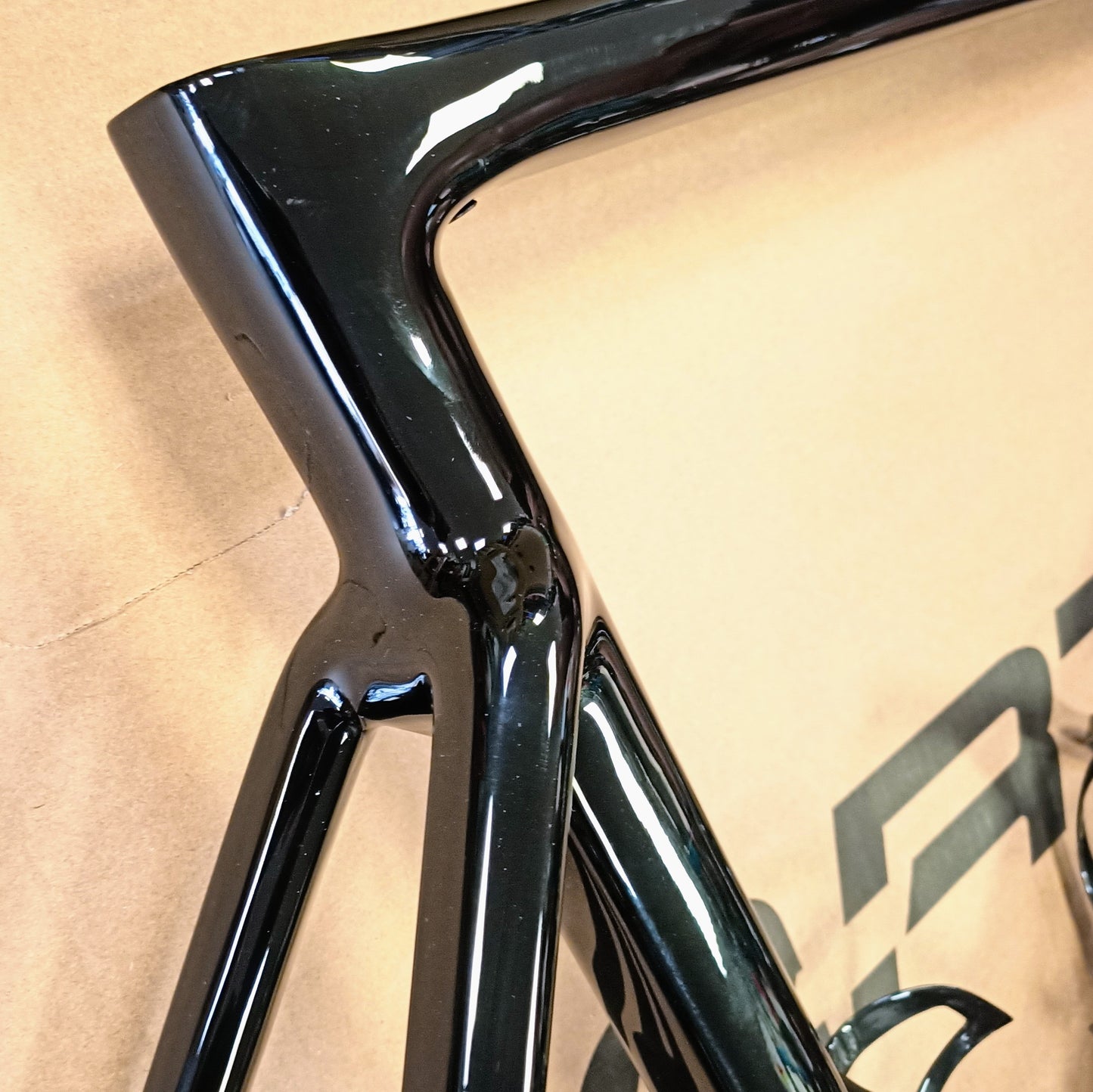 Sarto Lampo (noir)