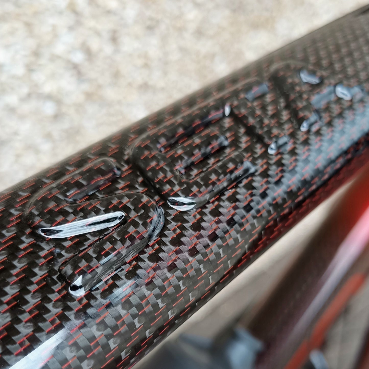 Sarto Seta Plus tri-composite (rouge/carbone)