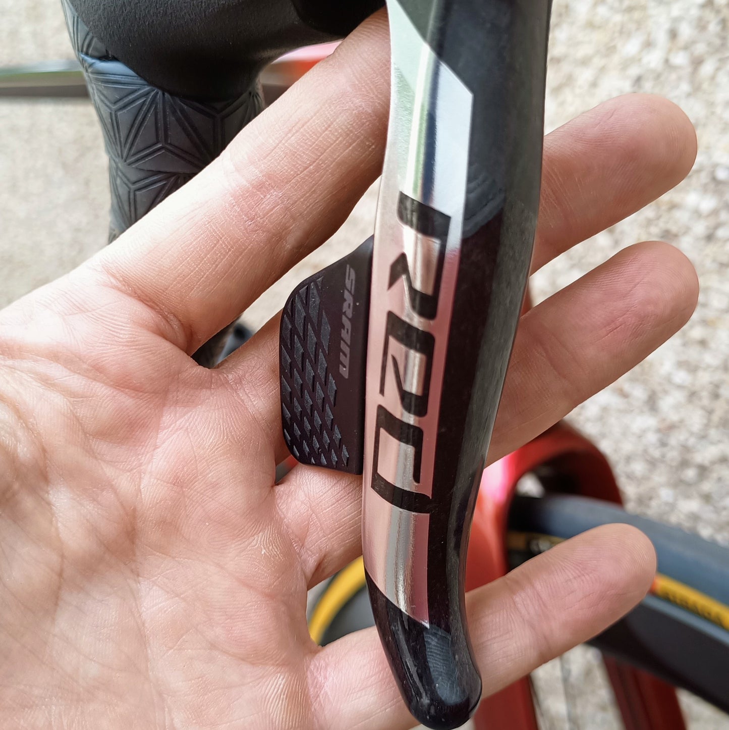 Sarto Seta Plus tri-composite (rouge/carbone)