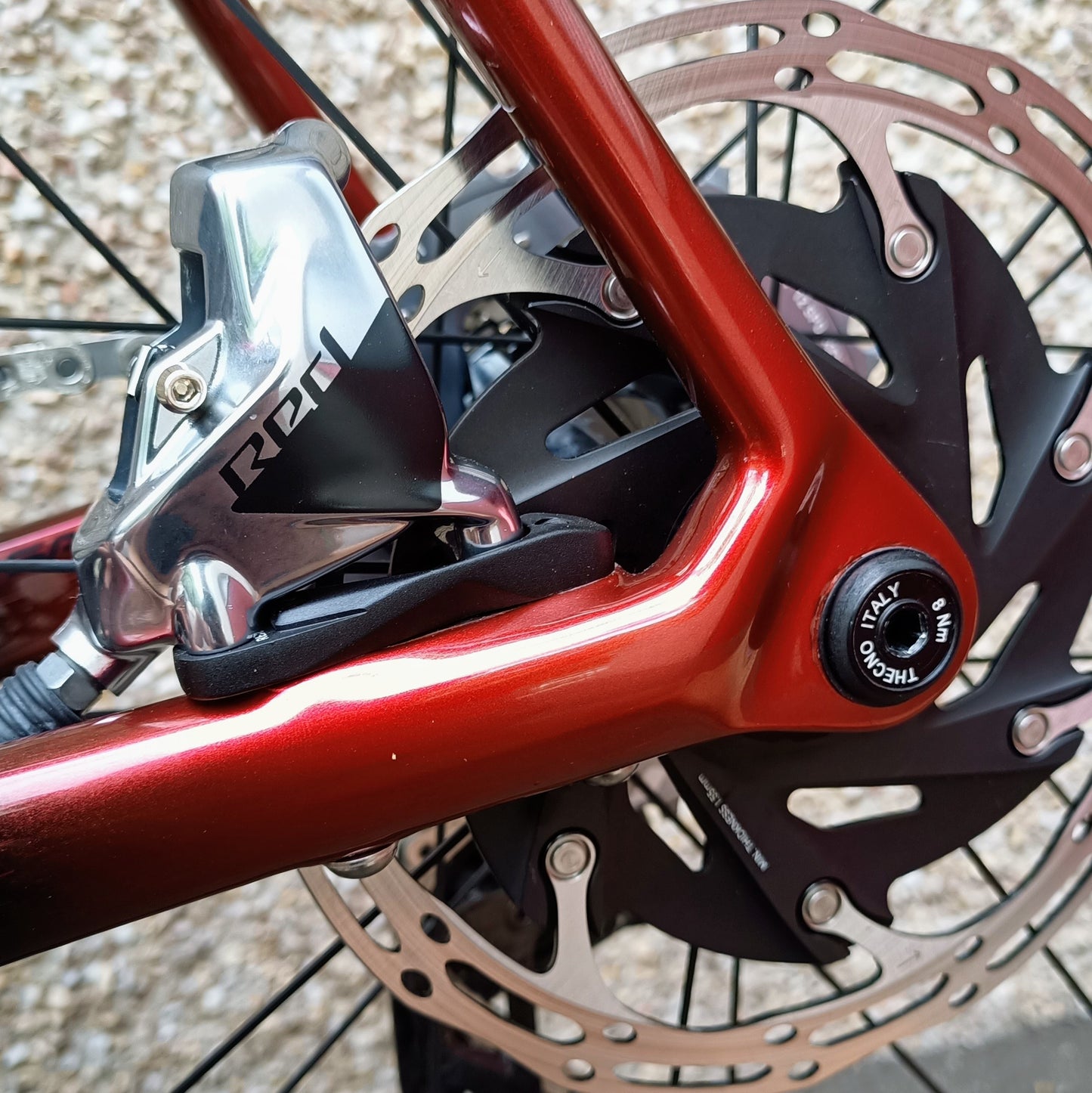 Sarto Seta Plus tri-composite (rouge/carbone)