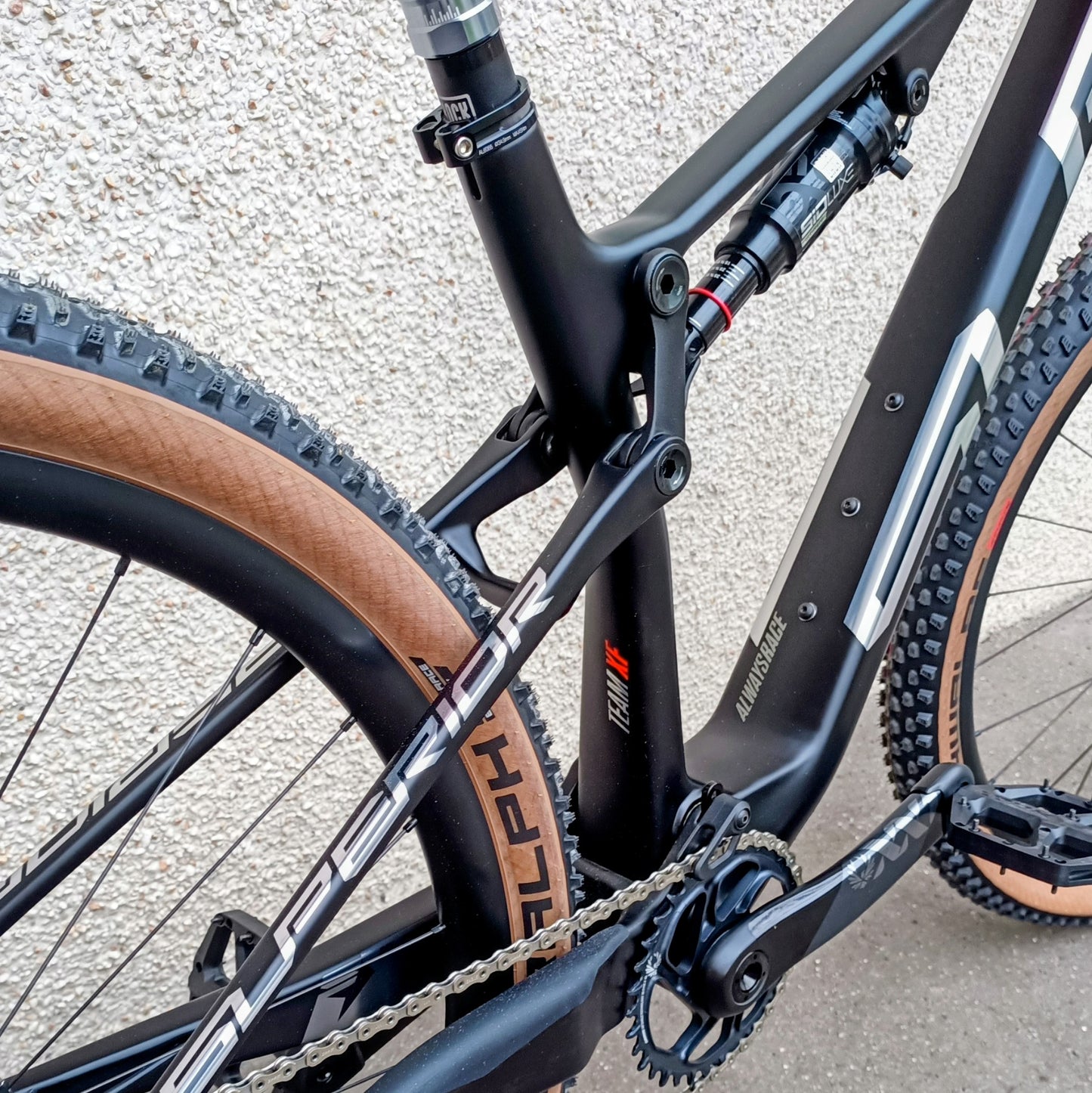 Superior Team XF 29 Factory Racing