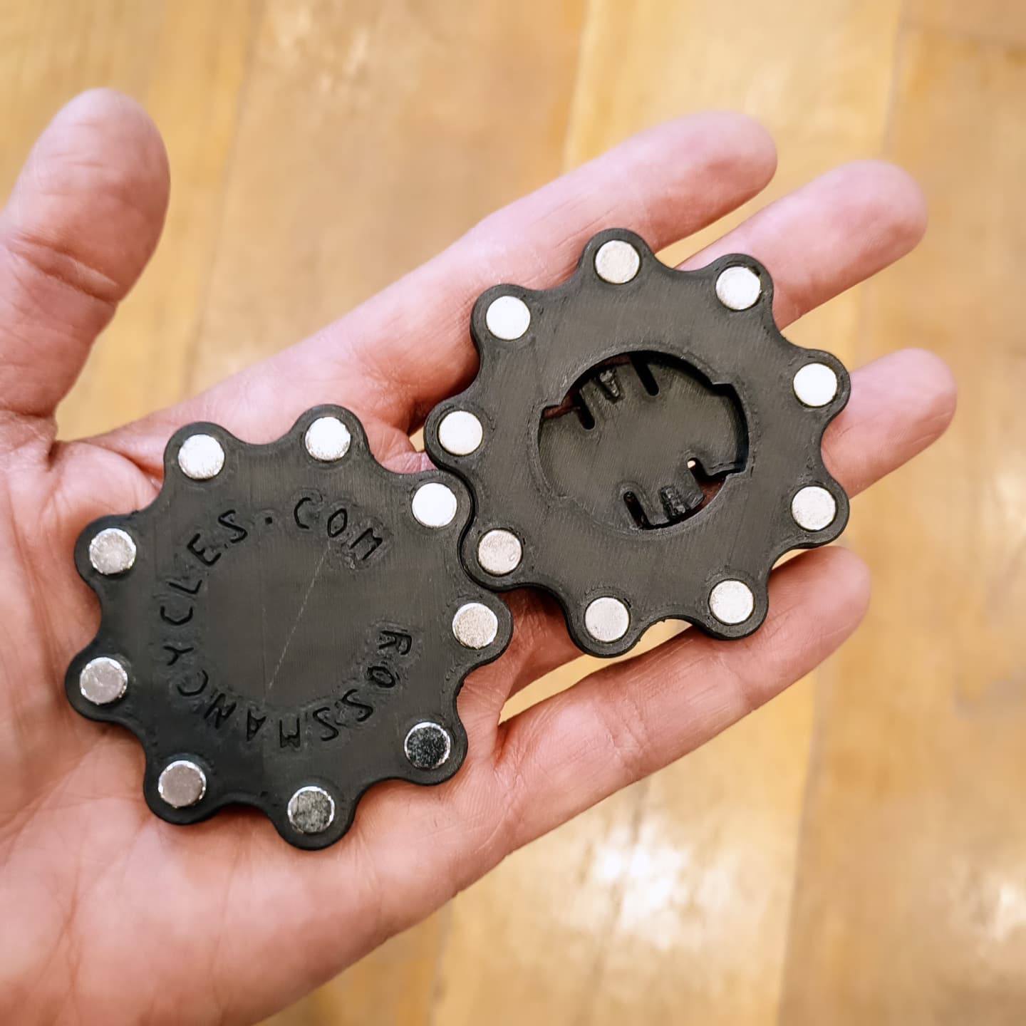 Magnetic GPS mount - fixation GPS aimantée