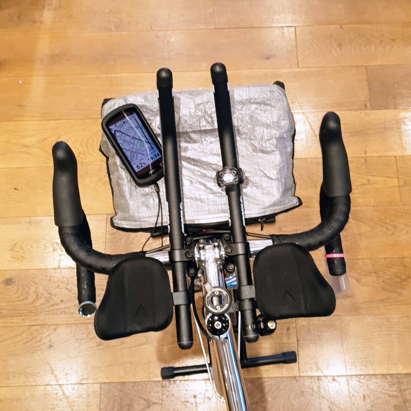 Magnetic GPS mount - fixation GPS aimantée